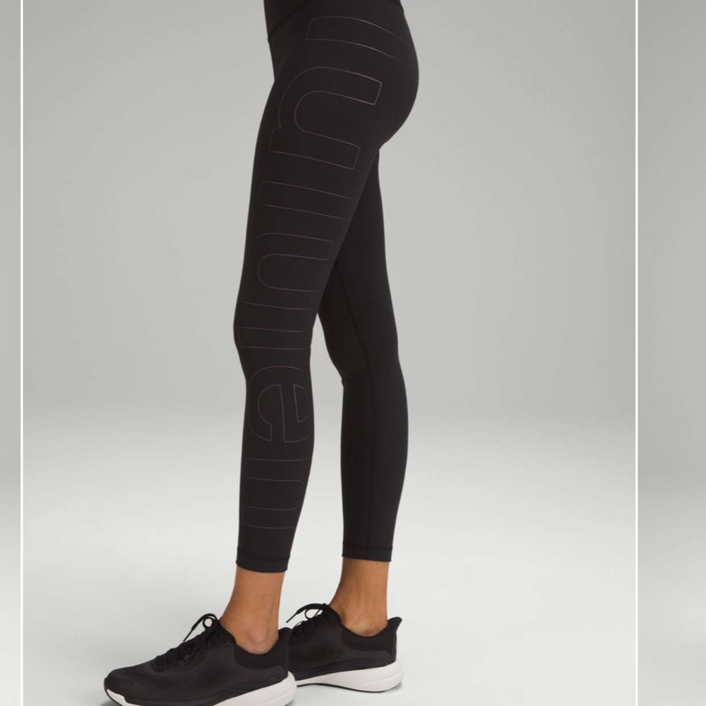 Lululemon Wunder Train High-Rise Tight 25" *Graphic
Black / Iridescent